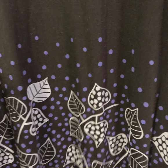 Gudrun Sjoden Lyocell  Polka Dot Leaves Print  with pockets - Picture 7 of 10